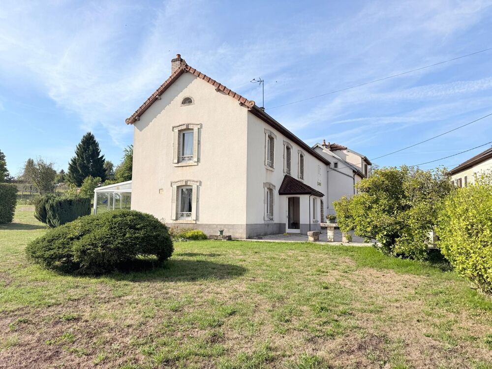 Vente Maison Maison ancienne de 1809 de 127 m2, dépendance, garage et terrain. Bourguignon-les-la-charite
