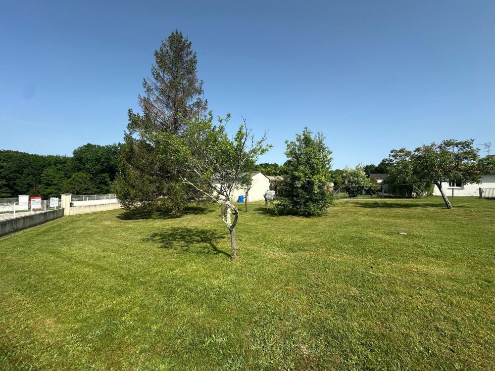 Vente Terrain Terrain à bâtir au calme de 845 m² avec garage et carport – Fargues-Saint-Hilaire Fargues-saint-hilaire