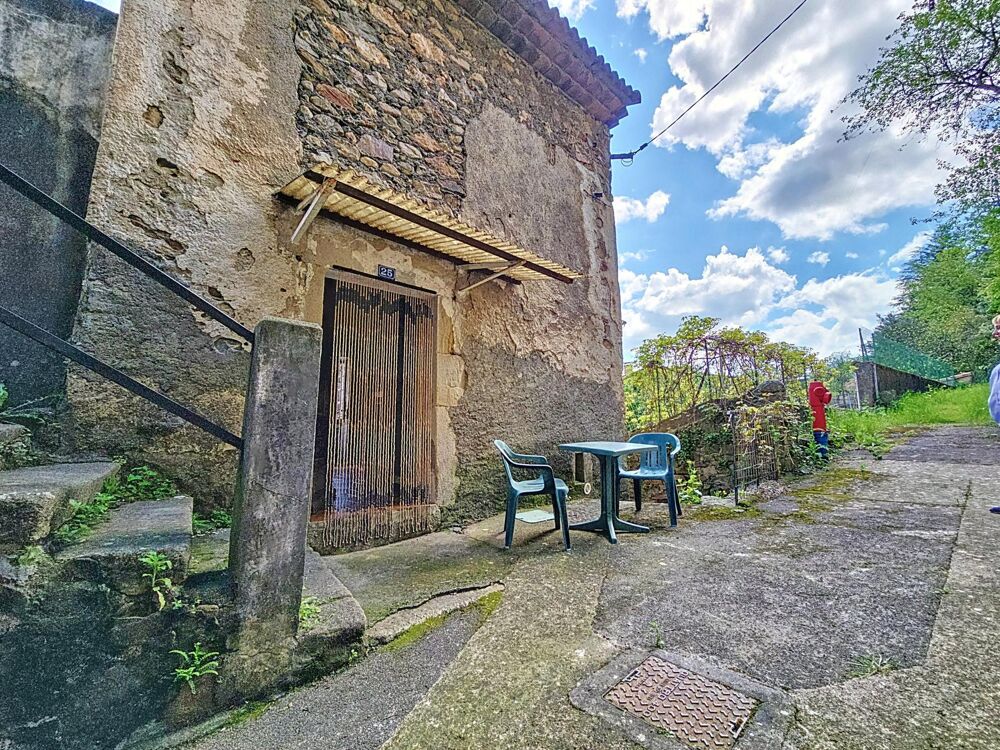 Vente Maison Charmante maison de village avec cheminée au cœur de Saint-Étienne-Estréchoux – Idéal premier achat ou pied-à-terre Saint-etienne-estrechoux