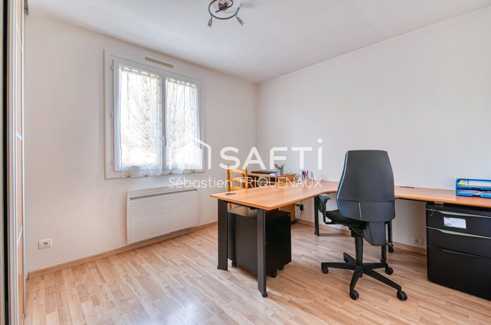 Vente Maison MONTREUIL JUIGNE, MAISON FAMILIALE 5 CHAMBRES Montreuil-juigne