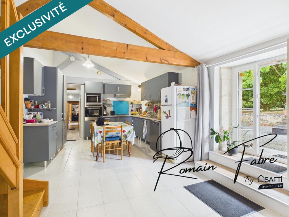 Vente Maison Maison en pierre de 230 m2 avec 4 chambres, garage attenant et arrières chais Chepniers