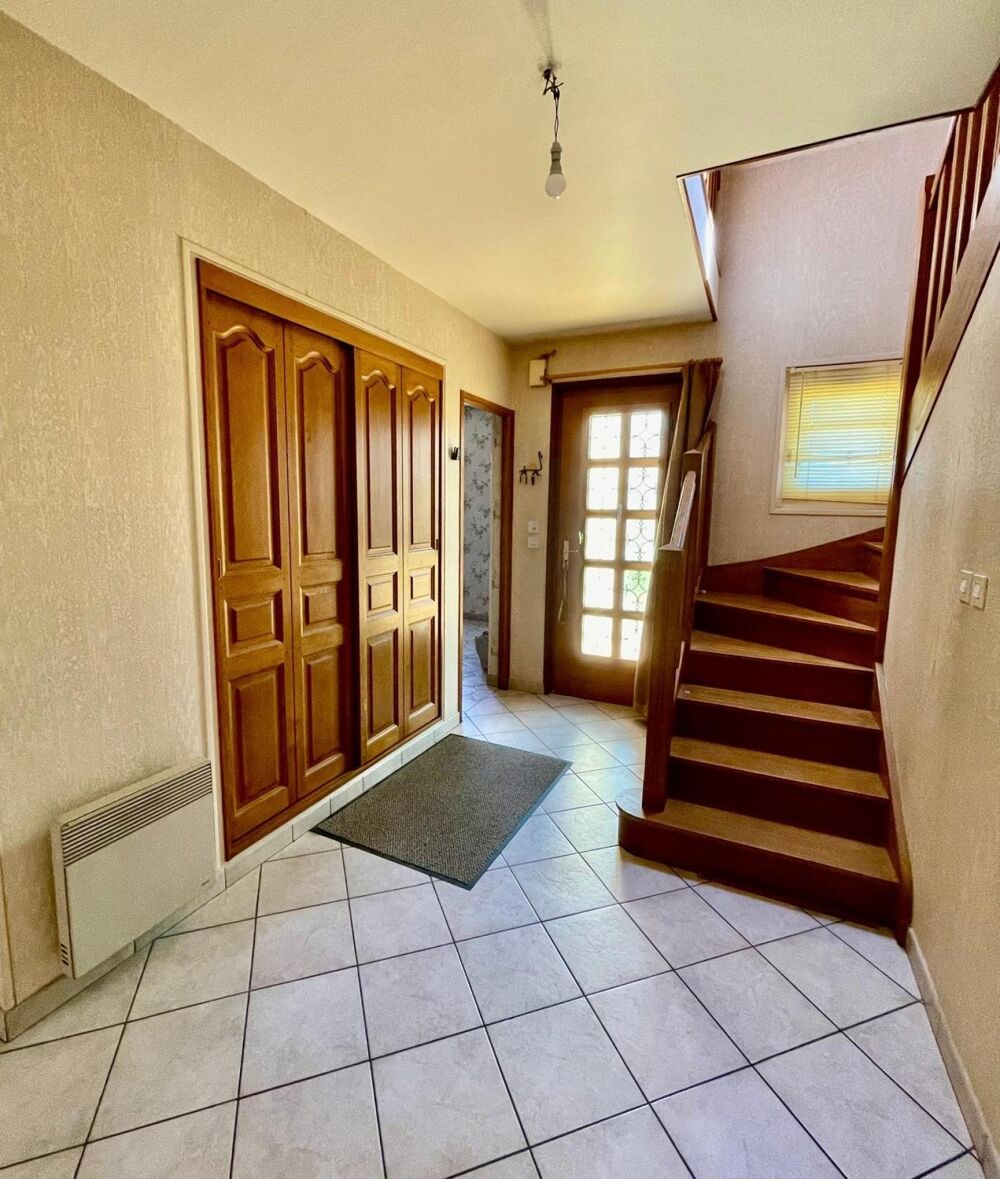 Maison familiale 7 pièces sur sous-sol