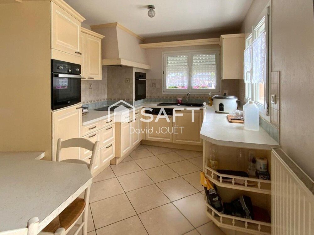 Vente Maison CHARMANTE MAISON 5 CHAMBRES 133m² AVEC PISCINE Brehan