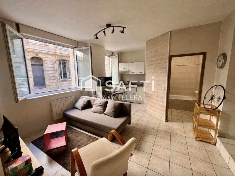 Vente Appartement Saint-Michel / Porte de la Monnaie : T2 de 35 m² avec une courette et une cave, proche du tramway Bordeaux
