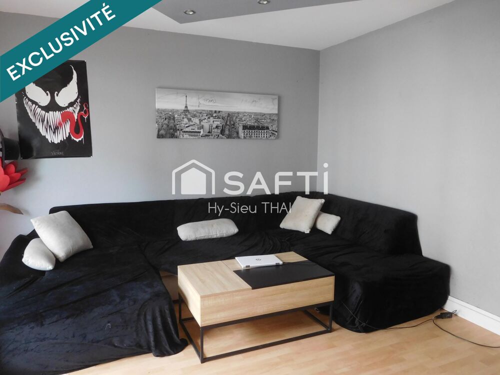 Vente Appartement Appartement T4, 1er étage, 80 m2, 3 Chambres, 2 Balcons, Garage, Parking, Cave, Grenier, Oyonnax