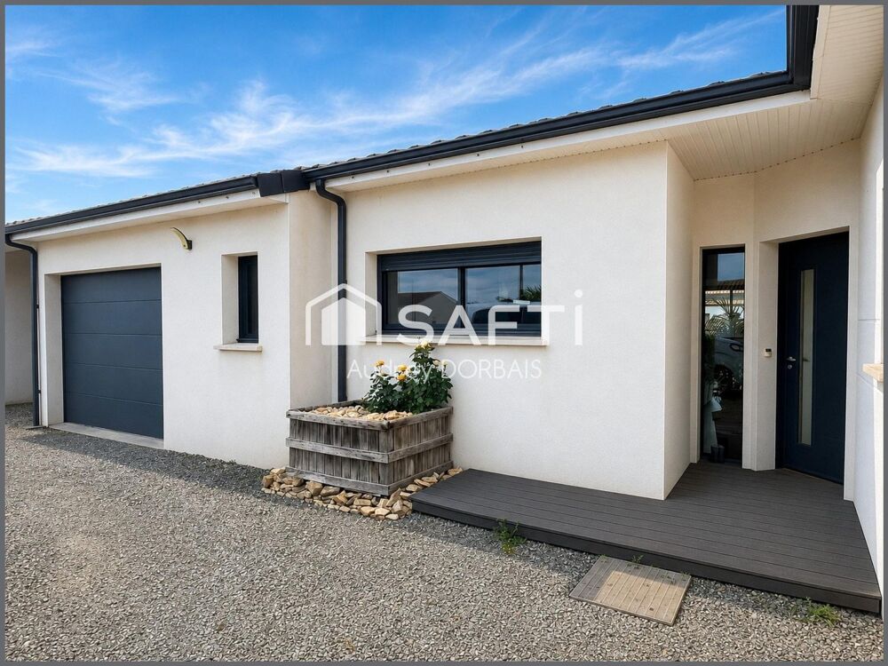 Maison contemporaine de plain pied avec piscine