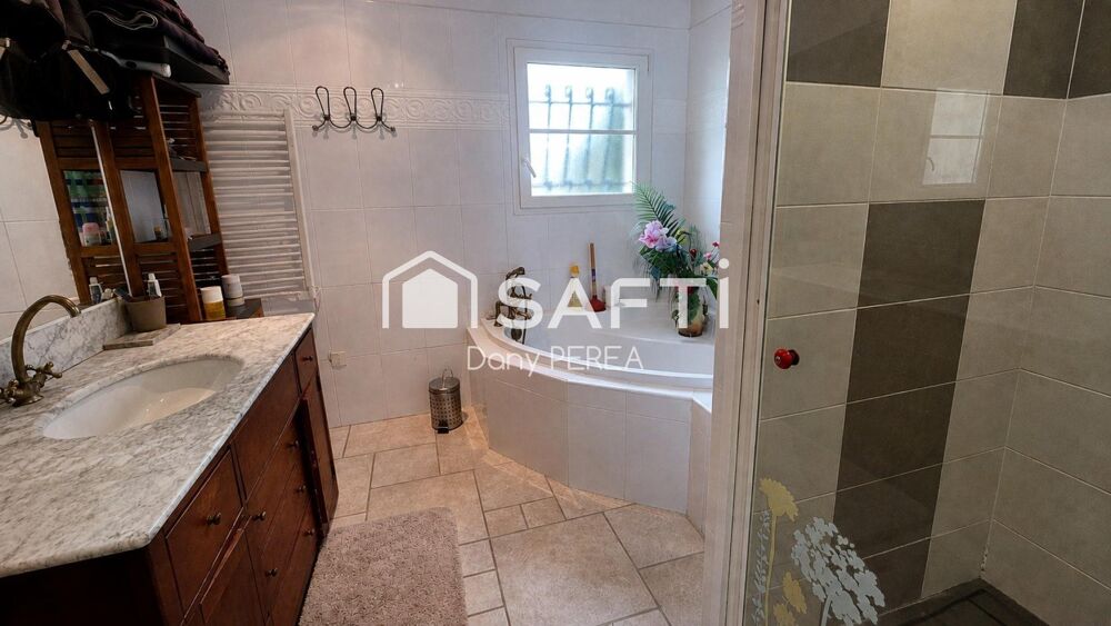 à vendre  Maison Saint-Laurent-d'Aigouze (30220)