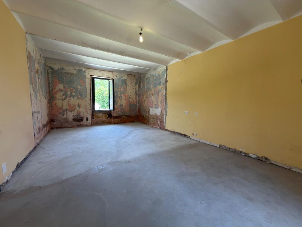 Vente Immeuble Maison à rénover avec terrain et garage à Bessèges Besseges