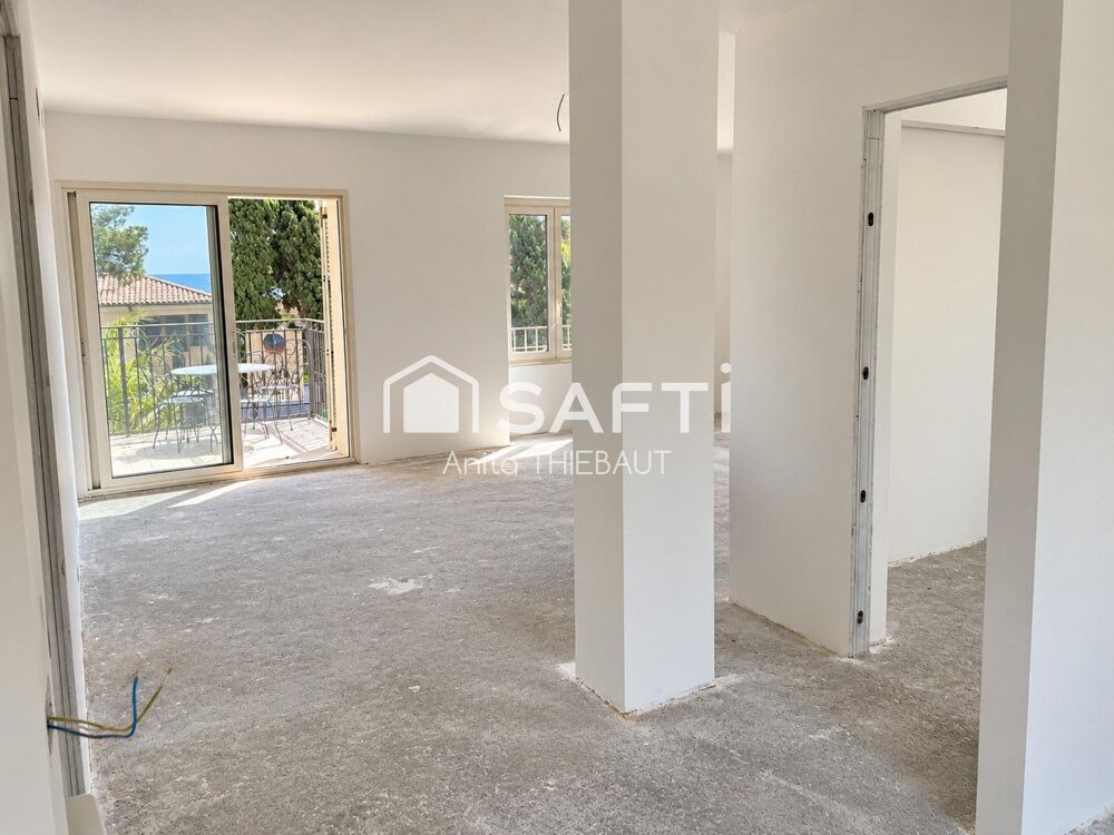 Vente Appartement LE DRAMONT – 54 M² À AMÉNAGER – À DEUX PAS DE LA MER Saint-raphael