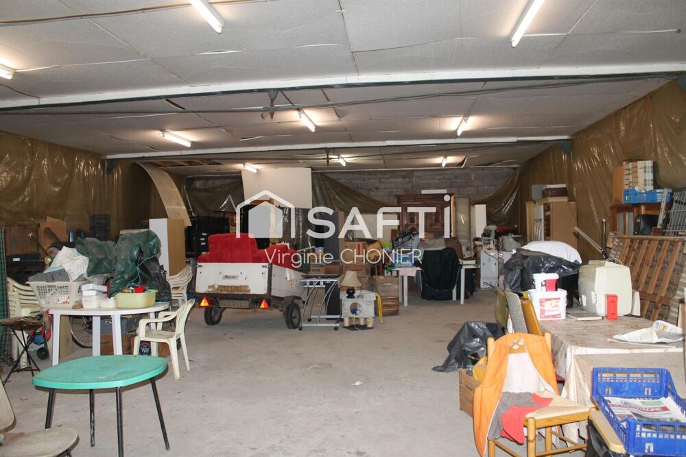 - hangar 200m2 au sol sur terrain de 4240m2