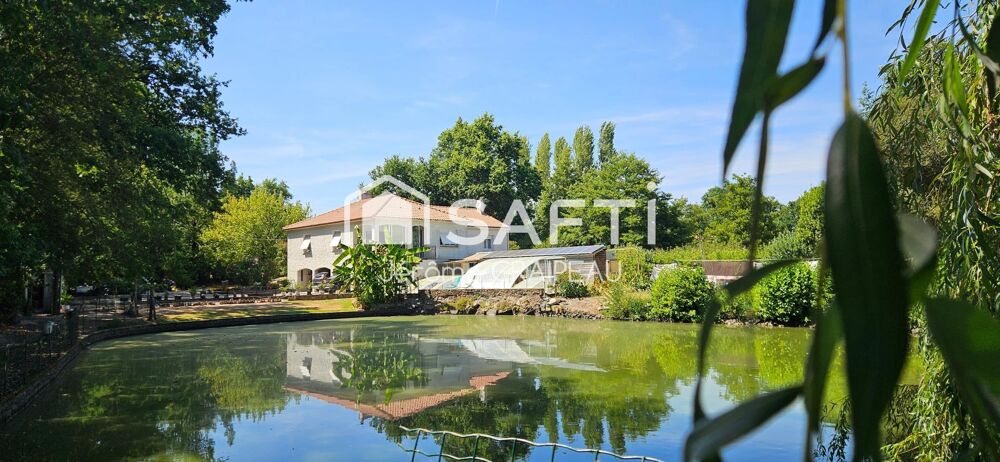 Vente Maison Maison familiale avec étang, piscine et parc arboré entre La Roche-sur-Yon et Aizenay Venansault