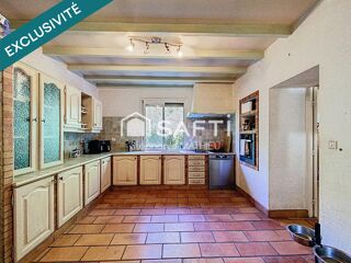  Maison  vendre 8 pices 245 m