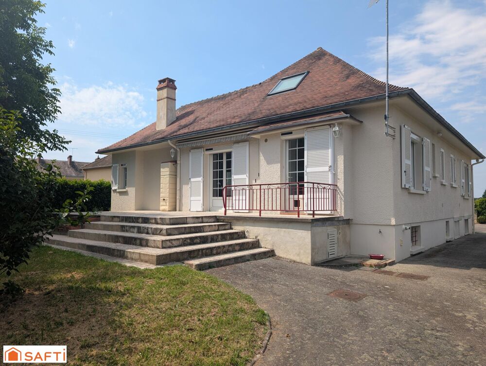 Maison familiale, studio indépendant et joli terrain