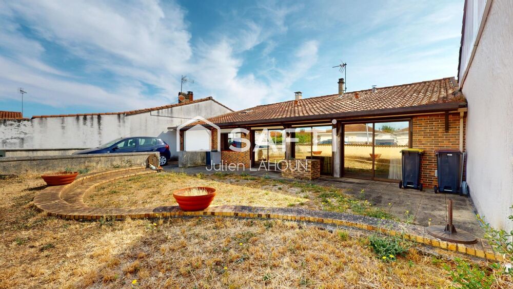 Vente Maison Maison de plain-pied avec véranda lumineuse et fort potentiel de rénovation Roullet-saint-estephe