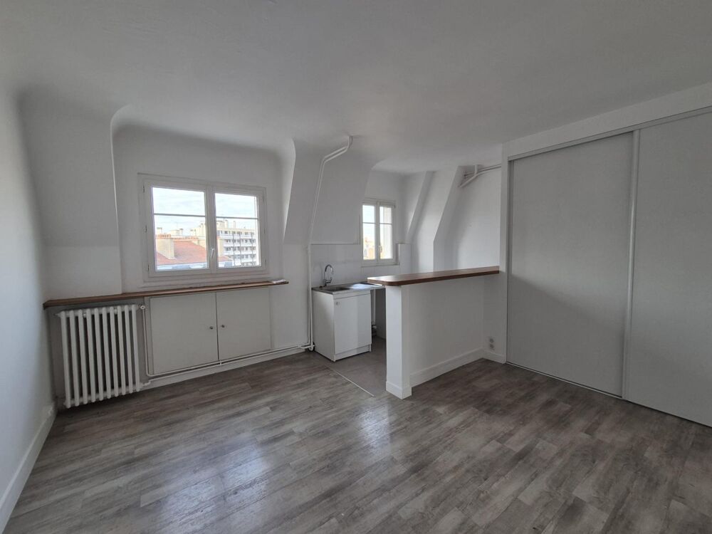 Location Appartement Studio à louer Métro Porte de St Cloud Paris 16