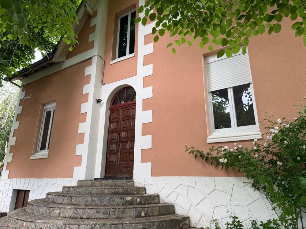 Maison avec parc arboré et dépendance
