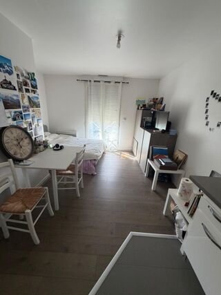  Appartement à louer 1 pièce 32 m²