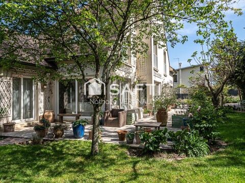   SUPERBE MAISON DANS UN QUARTIER RESIDENTIEL DE BIEVRES Maison - 8 pièce(s) - 175 m²