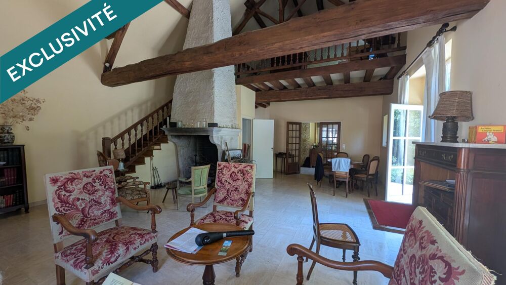 Vente Maison Propriété de caractère entièrement clos de murs. Veron