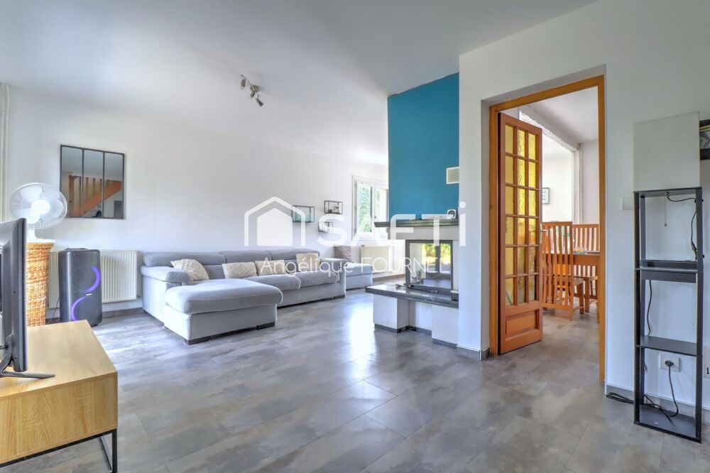 Maison individuelle de 112 m² habitable + Garage attenant - Terrain clos de 805 m²