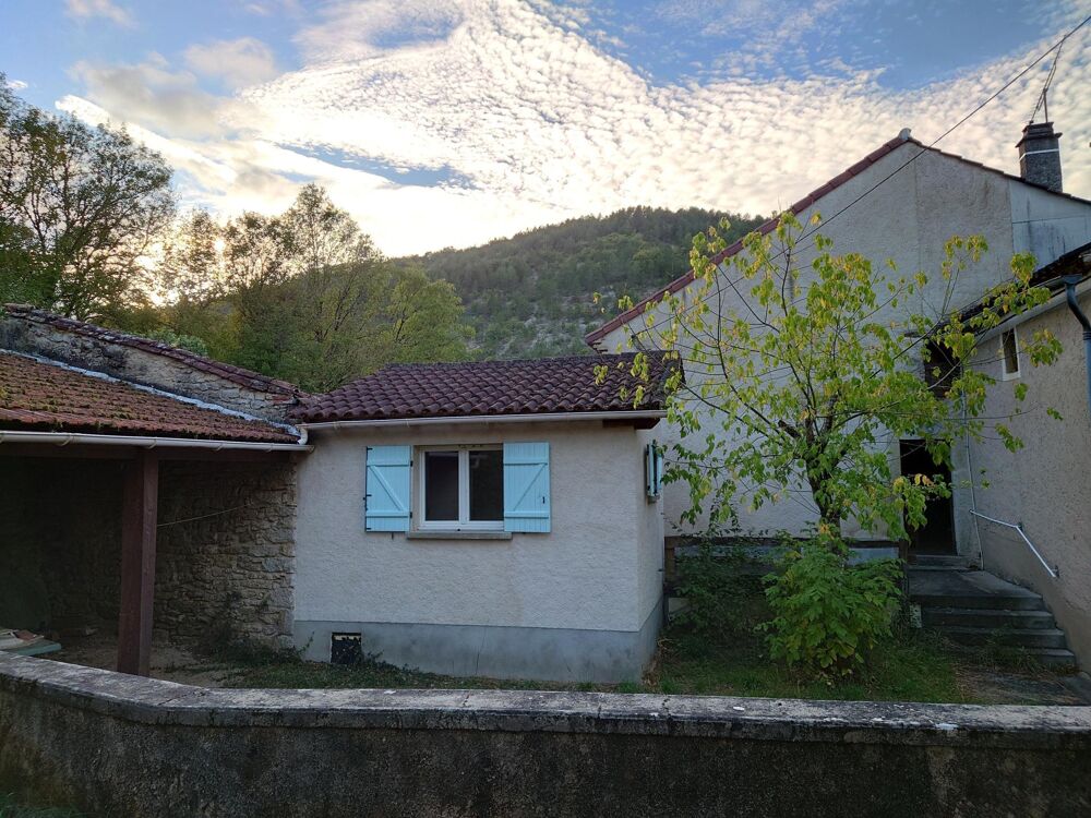 Vente Maison Maison de village avec studio, terrasse et extérieur Douelle