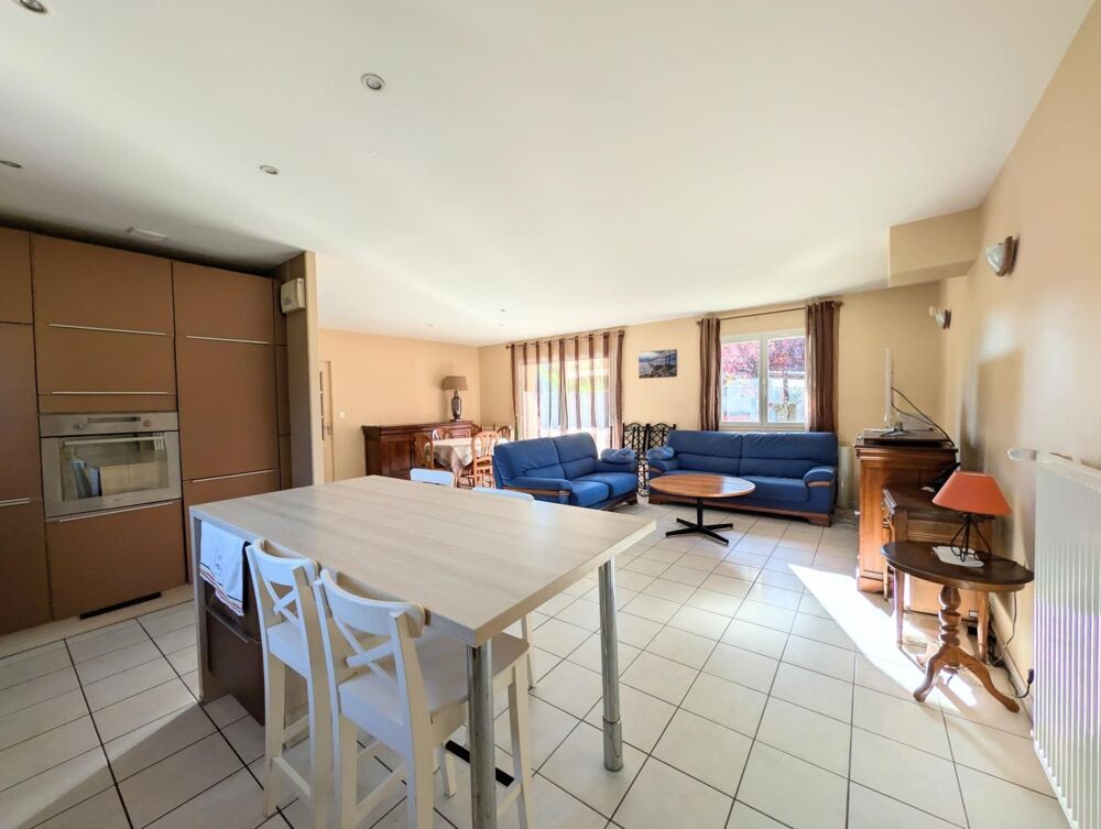 Vente Maison Maison familiale proche des commodités Certines