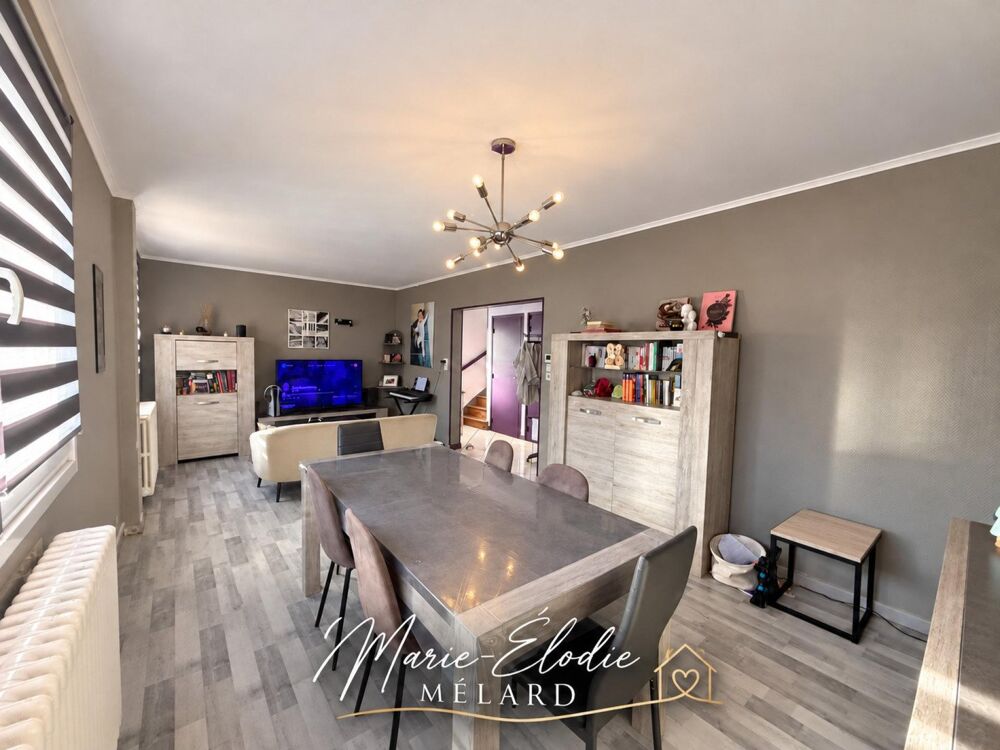 Vente Maison Longuyon – Maison de 84 m² avec 3 chambres, jardin et garage dans une impasse calme Longuyon