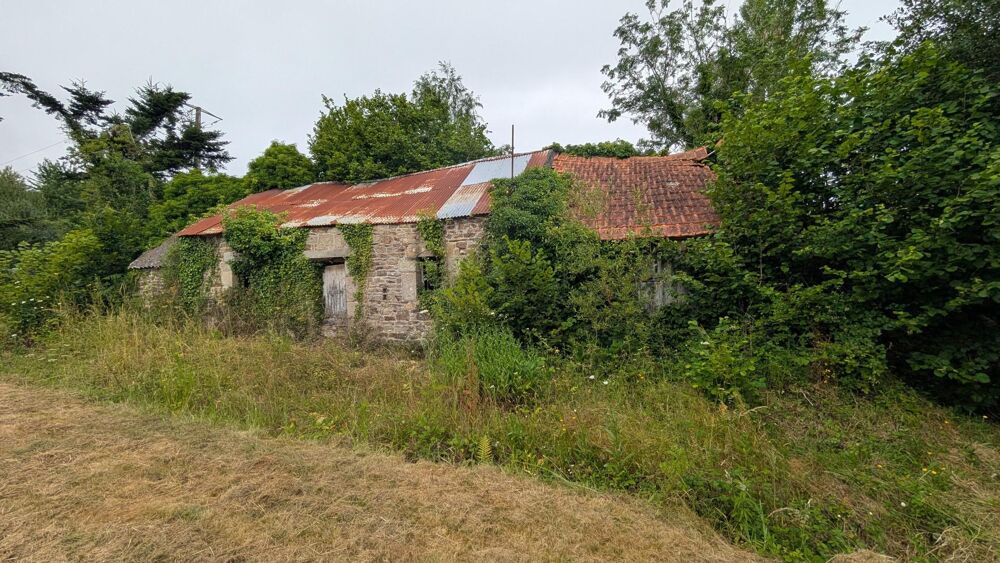 Vente Maison Maison type longère Bretonne à rénover entièrement à seulement 5 minutes des plages Treduder
