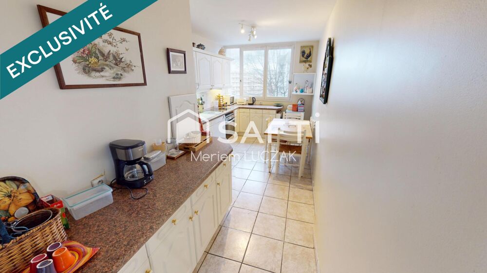 Vente Appartement RARE À POISSY – 96 m² lumineux, 3 chambres, terrasse, parking, cave, à deux pas de la gare. Poissy