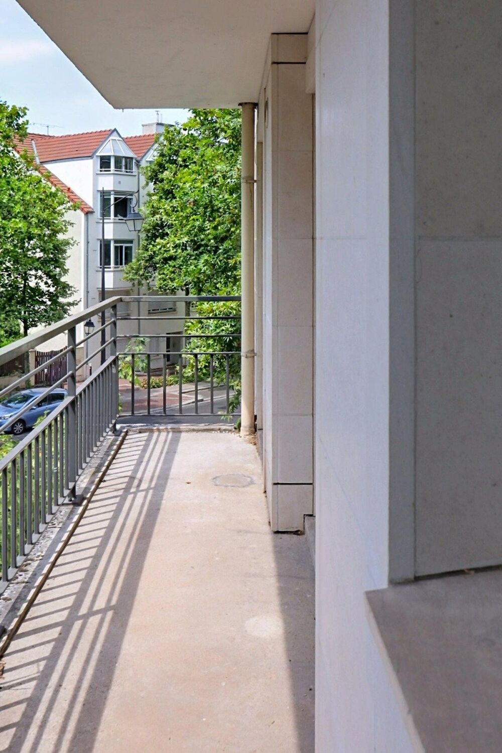 5 pièces sur 2 niveaux · DPE C · Parking inclus + Balcons