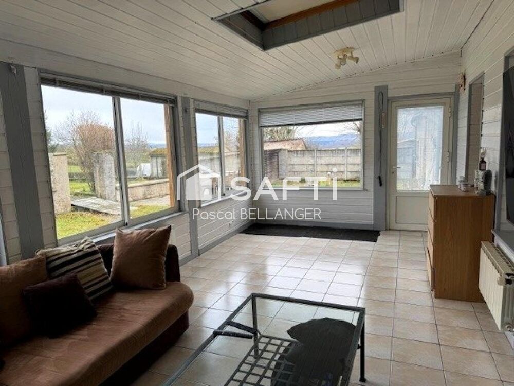 Vente Maison Découvrez cette charmante maison de 6 pièces à Servant (habitable de suite), offrant une surface habitable de 132 m² sur un vast Servant