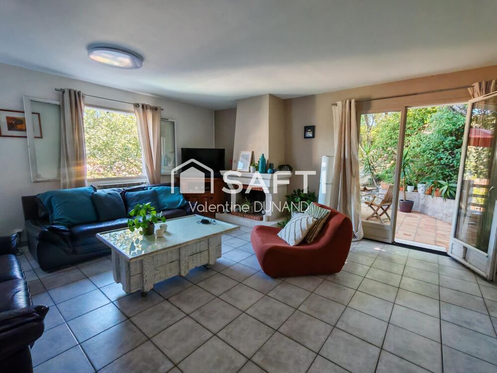 Charmante maison familiale avec piscine et vue imprenable à Collobrières