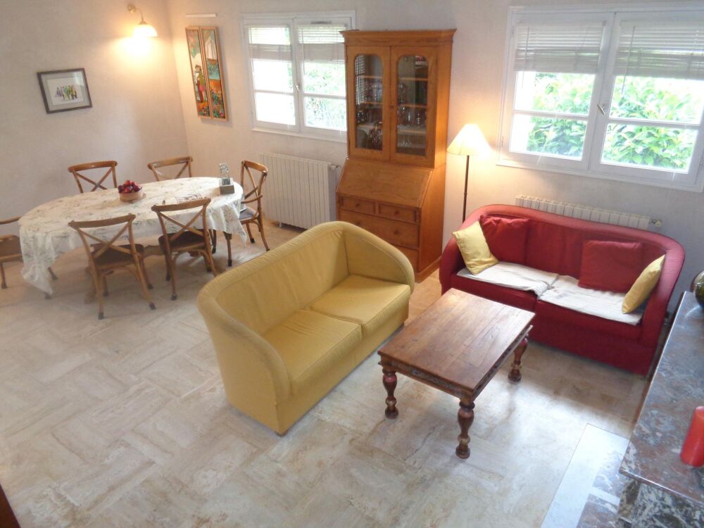Très belle Maison sur Parc Paysager à quelques minutes à pied de la Gare de Boissy L'Aillerie