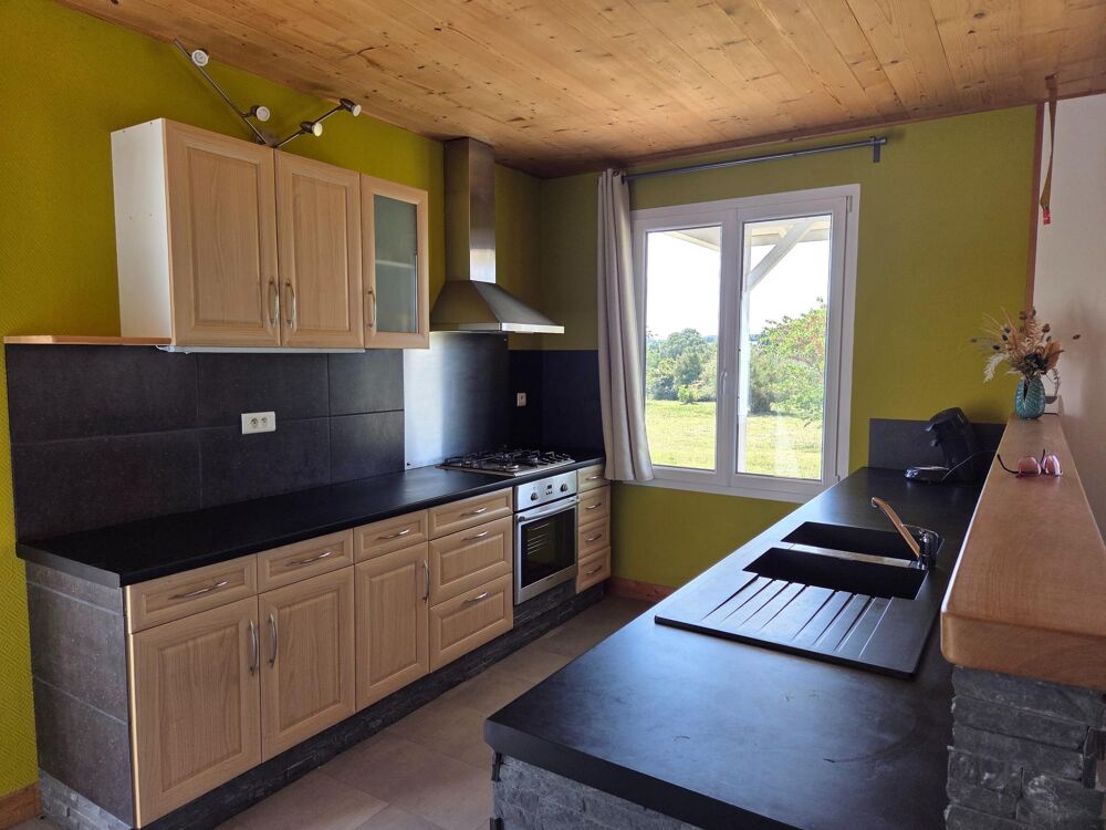 Sur la commune de Moustier, maison individuelle KLH leader sur le marché des éléments en bois lamellé collé de grandes dimension