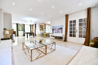  Maison � vendre 8 pi�ces 211 m�