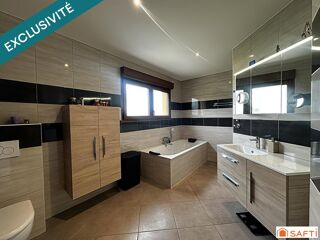  Maison � vendre 6 pi�ces 228 m�