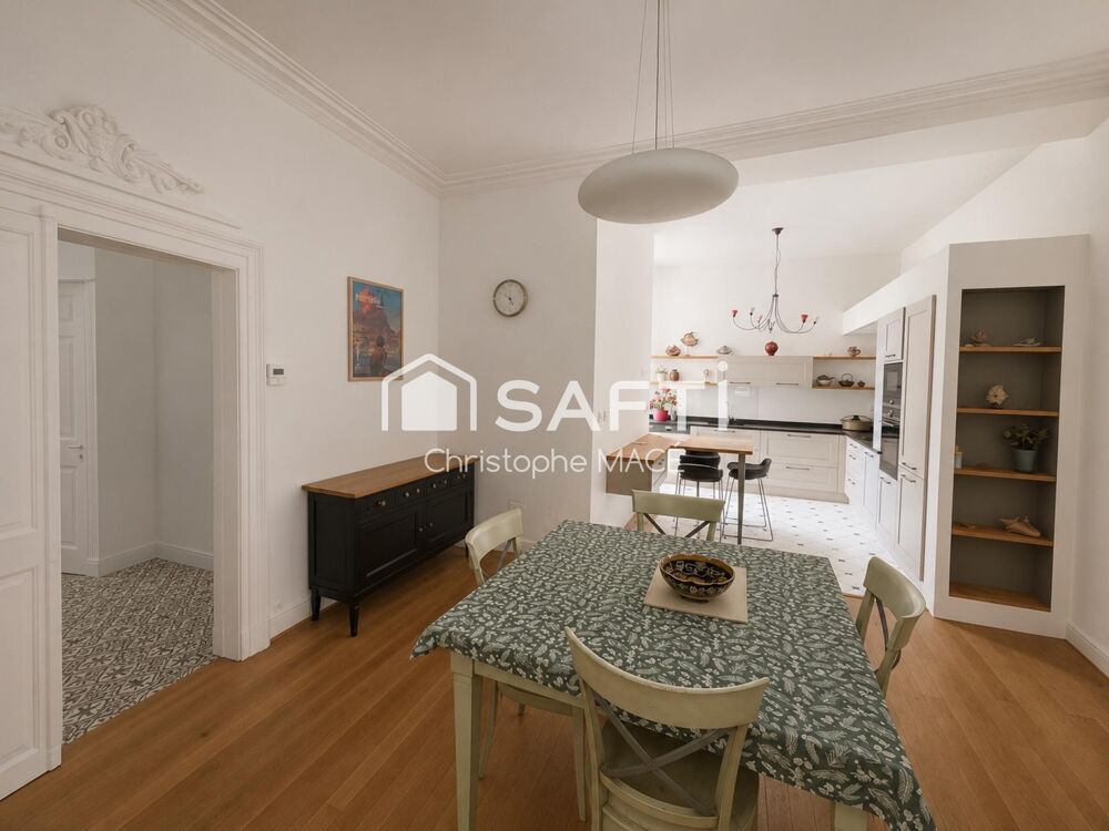 Vente Maison Maison de Ville   7 pièces (5 chambres) - Laval Préfecture Laval
