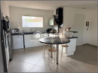 Vente Maison Villa de plain-pied avec piscine et vue dégagée Saint-andre-de-roquelongue