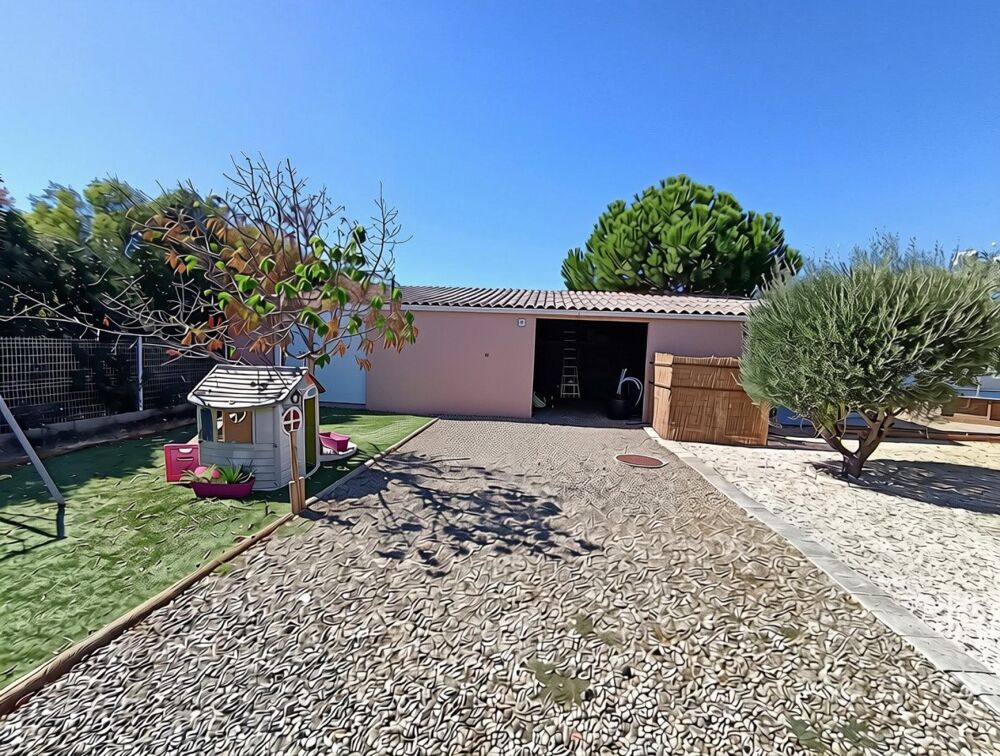 Vente Maison Villa 120m² 4 chambres sur terrain de 996m² avec piscine, double garage et cuisine d'été La redorte