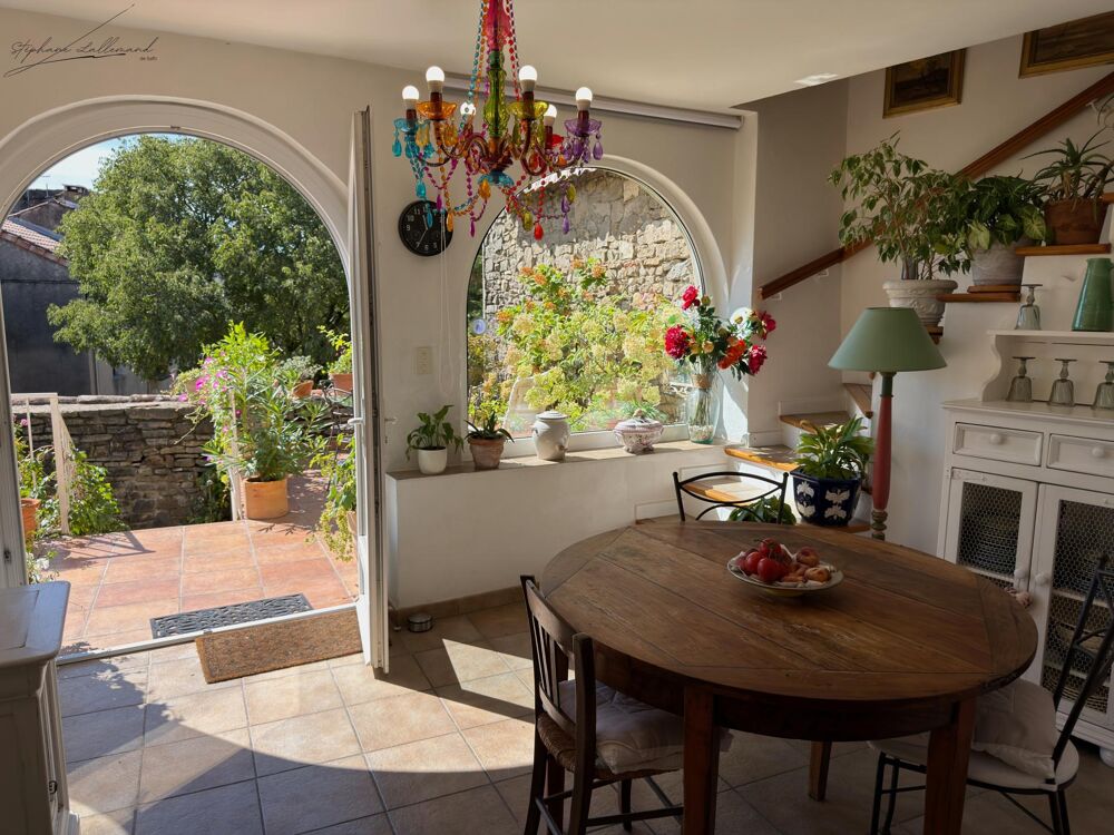 Vente Maison Maison de caractère XVIIIe, vue dégagée, garage Saint-julien-les-rosiers