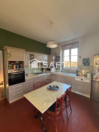  Maison � vendre 9 pi�ces 220 m�