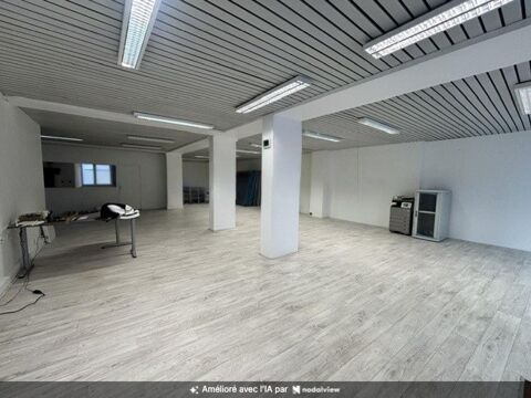   Local commercial, 192 m2, 7 parkings 