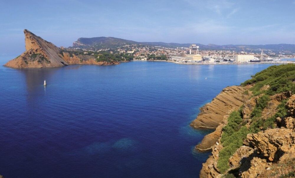 Vente Appartement LA CIOTAT – STUDIO AVEC TERRASSE ET APERÇU MER La ciotat
