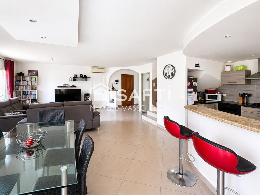 à vendre, maison 4 pièces proche commidités à Fayence