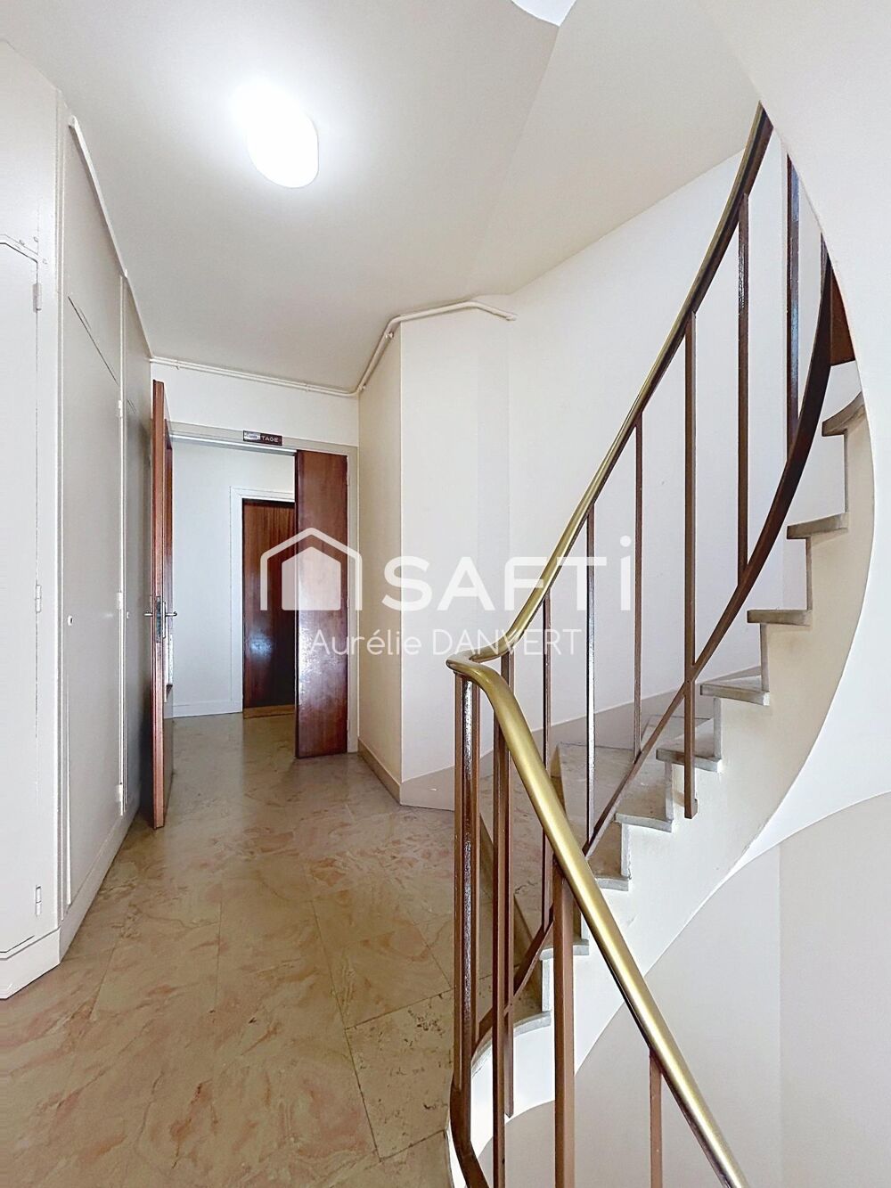 Vente Appartement Appartement familial lumineux avec balcon, cave et deux parkings Rueil-malmaison