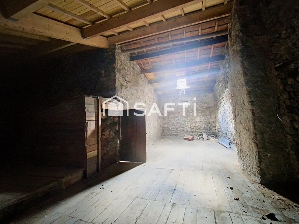 Vente Maison Un bien de caractère qui n'attend que votre projet pour retrouver tout son éclat. Saint-felicien