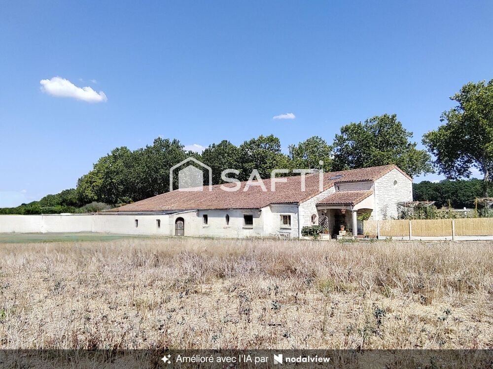 Vente Maison Charentaise de prestige à découvrir rapidement Mosnac