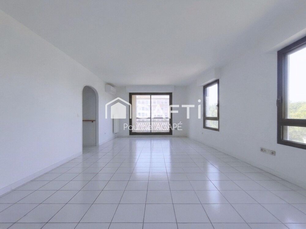Vente Appartement 34000 T3 LUMINEUX, CLIMATISÉ, BOX FERMÉ ET DEUX CAVES Montpellier