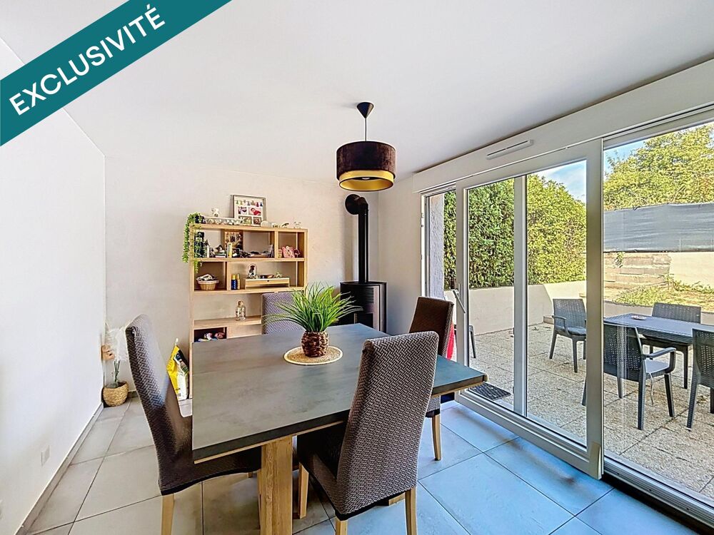 Maison individuelle avec garage et jardin