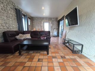 Vente Immeuble IMMEUBLE RENTABLE  – CENTRE RUELLE ! 5 chambres – Idéal colocation – Produit rare à forte rentabilité ? Ruelle-sur-touvre